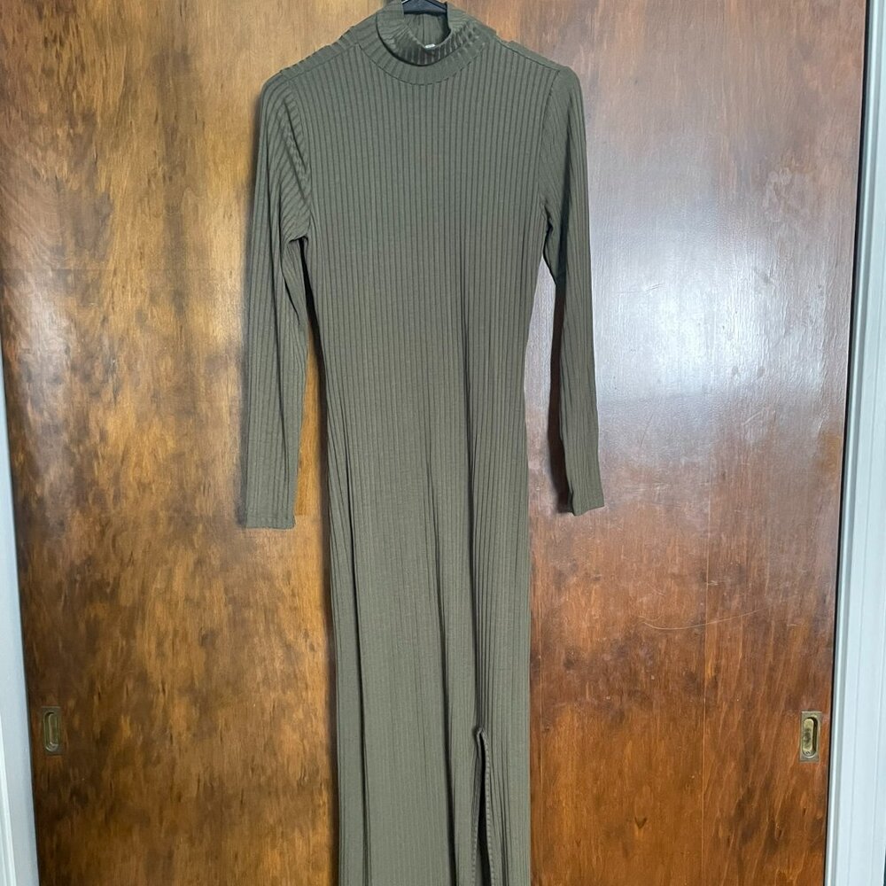 Venus Ribbed Mock Neck Maxi Dress